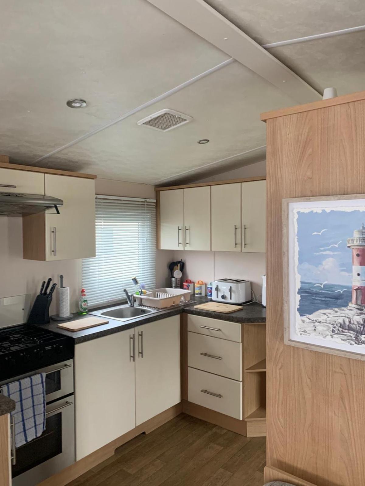 Phoenix Caravan Hire, Trecco Bay 포스콜 외부 사진